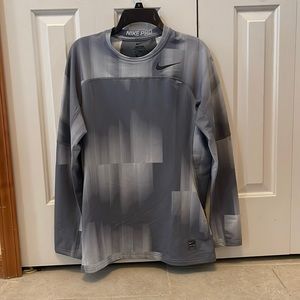 Nike Pro HyperWarm Sweatshirt